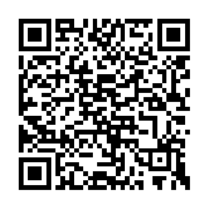 顾瑜轩将仿佛酥软无骨的陆婉儿紧紧的抱在怀中二维码生成