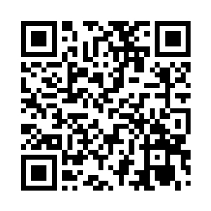 顾苒看着他像幽灵一样在暗影中穿行二维码生成