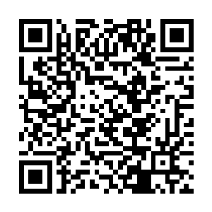 顿时就给东市里面的人找到了好几个逃走宣泄的口子二维码生成