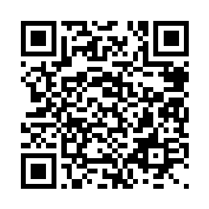 颂巴仿佛根本没有听见四周的呼喊声二维码生成