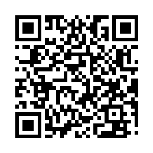 领头的那辆嘎斯51卡车沉重的车身猛然向上一跳二维码生成