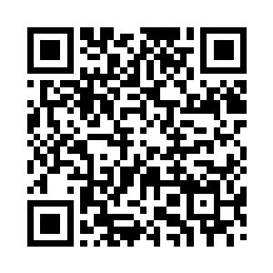 领着几名随从走入的天后夏侯承宇脚步微顿二维码生成