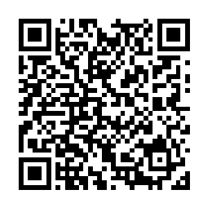 领着遥光和无双来到贵妃宫探望万贵妃的一双女儿二维码生成