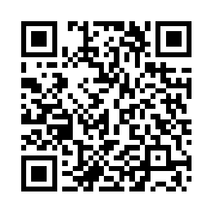 颗粒饱满圆润的珍珠在日光下晃动闪闪发亮二维码生成