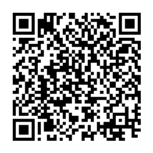风清扬双眼渐生幻觉　看着四方　嘀咕一声好久　又大口大口的狂饮一通二维码生成