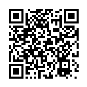 风衣长发卷曲的样子真是怎么看怎么二维码生成