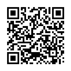 飞快地赶到了那个开着门的储藏室门口二维码生成