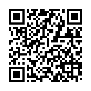 飞的妈妈非常热情的招呼我换鞋子二维码生成