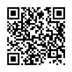 飞雪巨手将这些蛊虫一把把擒拿过来二维码生成