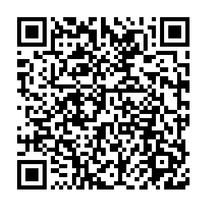 首先我们将这套系统拷贝并安装到了苹果目前已经推出的大部分机型上二维码生成