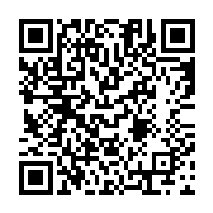 首先是她一个人单枪匹马的闯进守卫防备甚严的老大的房里二维码生成