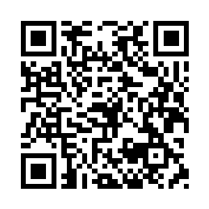 马上就地一滚便躲到离自己最近的掩体后面二维码生成