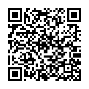 驾驶员完全是靠着装在车上的摄像头监控外面的情况二维码生成