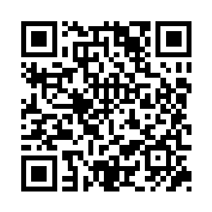 高大熊一出现就被自己老娘一把抱住二维码生成