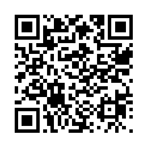 高扬他们一共四艘快艇主动冲了上去二维码生成