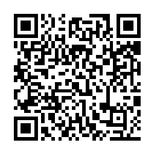 高扬可以想象出那辆坦克在底座上炮管向天时是什么样子的二维码生成