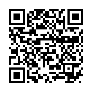 高扬在扭头用眼睛的余光发现目标的同时二维码生成