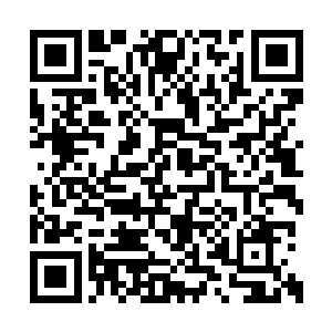 高满堂看了一眼站在那里等了半个小时的黄晓丽二维码生成