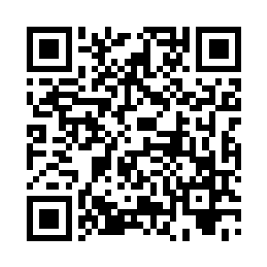 高高掀起的后备箱盖挡住了星空的光芒二维码生成