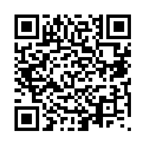 魅风影随手从街边摊上拿来一件东西看着二维码生成