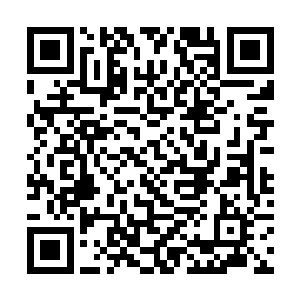 魔族男爵就像一个被两个运动员传来传去的足球一样二维码生成