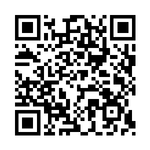 鸦杀看了一眼在台下跟那些人谈笑的千山暮雪二维码生成