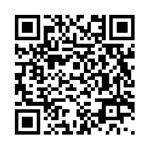 鸿鹄那双断手以一种不可思议的速度二维码生成