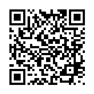 鹤云将手中的小木箱递到剑尘面前二维码生成