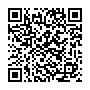 黄昌宇如今倒也习惯了胡梅英不忘找任何机会挖苦嘲讽他二维码生成