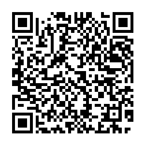 黑暗中任冰就这么盯着熟睡中的萧风手里的刀片在轻轻颤抖着……二维码生成