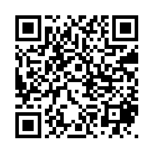 黑暗的天空忽然划过一道耀眼的闪电二维码生成