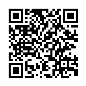 黑而明亮的眼里满是看见心上人的欢喜二维码生成