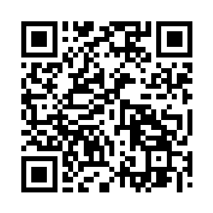 黑色指甲的手指慢慢摩挲在巴克头顶二维码生成