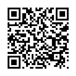 黑色的旋风从他的两翼之间爆发而出二维码生成