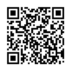 黛玻菈一个人坐在家中看书准备年底的考试二维码生成