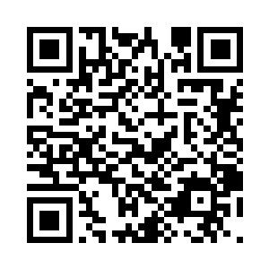 齐刷刷的低头看向尸体流淌黑水的地方二维码生成