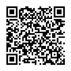 齐眉棍在双方反弹力的作用下又被霍君白一剑斩中二维码生成