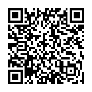 齐齐向着城楼下方缓缓逼近的数万帝国士兵身上眺望而去二维码生成
