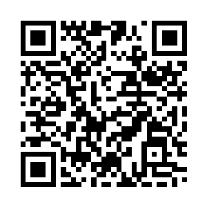 龙天明朝聂离和萧语这边看了一眼二维码生成