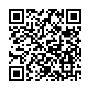 龙小宝忽然发现枕边有一根细长的头发二维码生成