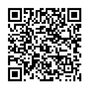 龙战接过他失去控制的身体随手塞到了非空的手里二维码生成