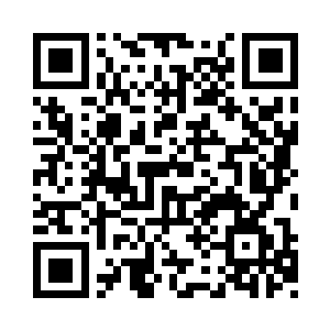 龙扬君先从记忆库中检索出了这些人的资料二维码生成