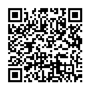 龙相师按照邓公公的吩咐换上便装且戴上假胡子二维码生成