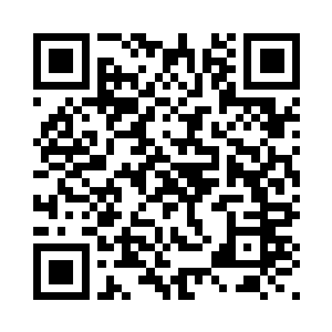 龚红月拎着狙击枪在暗处走了过来二维码生成