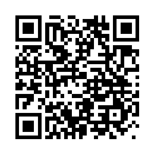 8字环的下孔勾连上他的腹部位置二维码生成