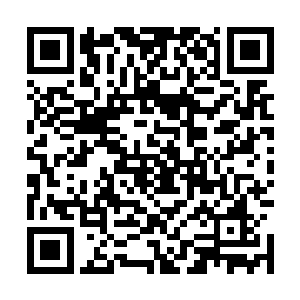 bke芯片则是一位老教授和他儿子联手研发的一种半智能芯片二维码生成