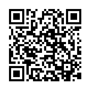 k纤长的手指在栏杆上轻轻地敲打了两下二维码生成